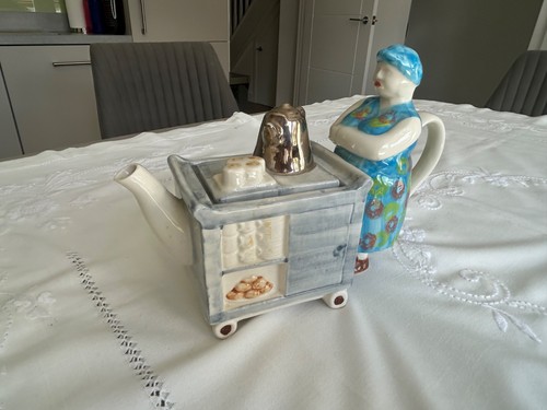 Tea lady - lady, trolley